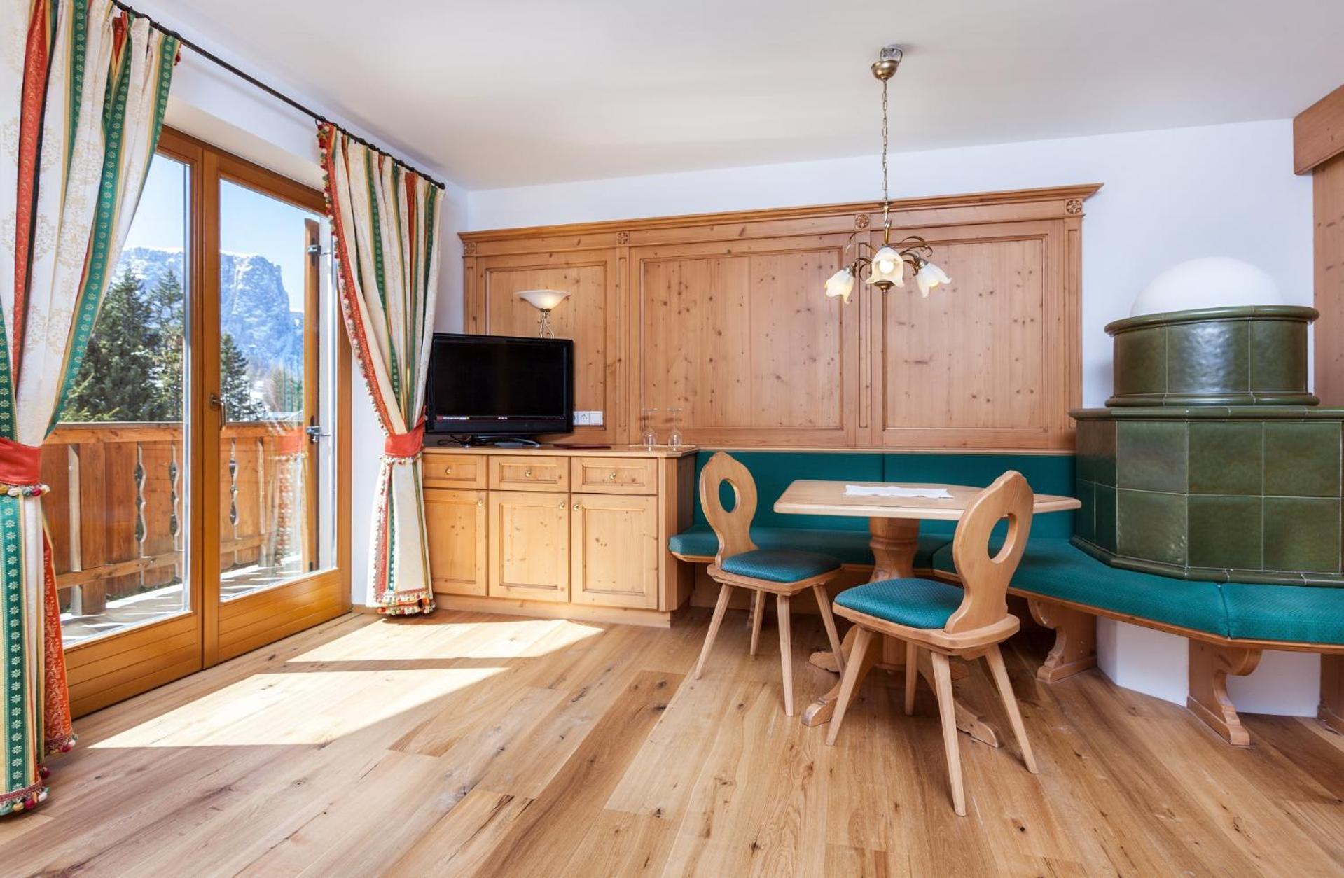 Hotel Seelaus Alpe Di Siusi Ngoại thất bức ảnh